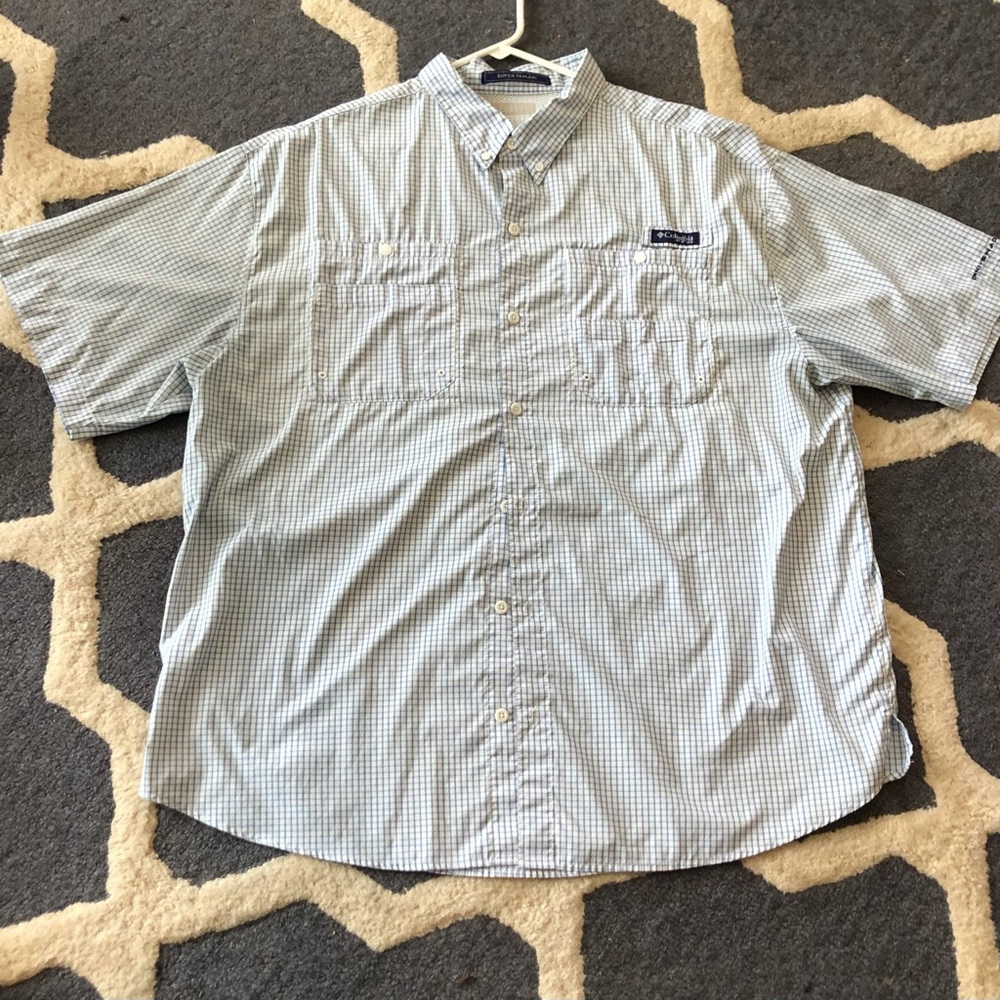 🚨SOLD🚨 Columbia checkered button down